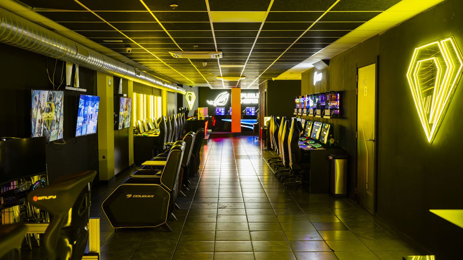 Diamond Esports Center Barcelona - Entrada