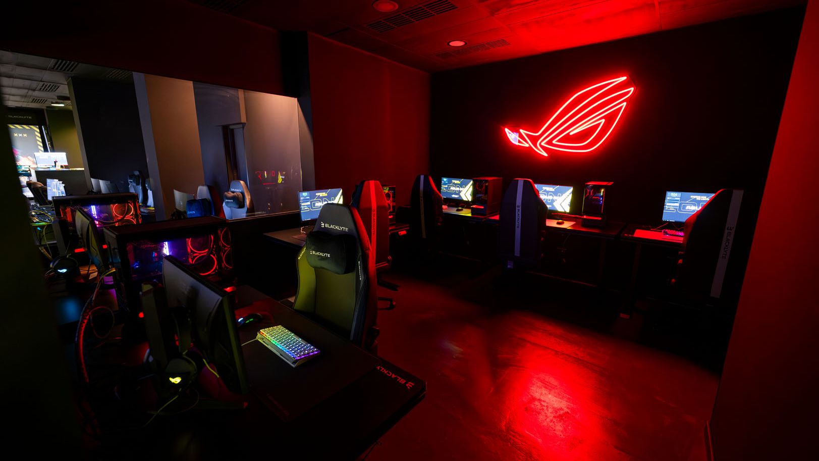 ASUS ROG Zone - Valencia